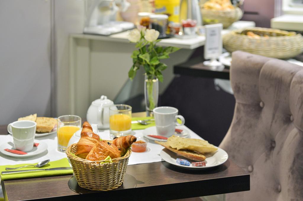 Cristal Hotel Restaurant - Logis Hotels โซมูร์ ภายนอก รูปภาพ