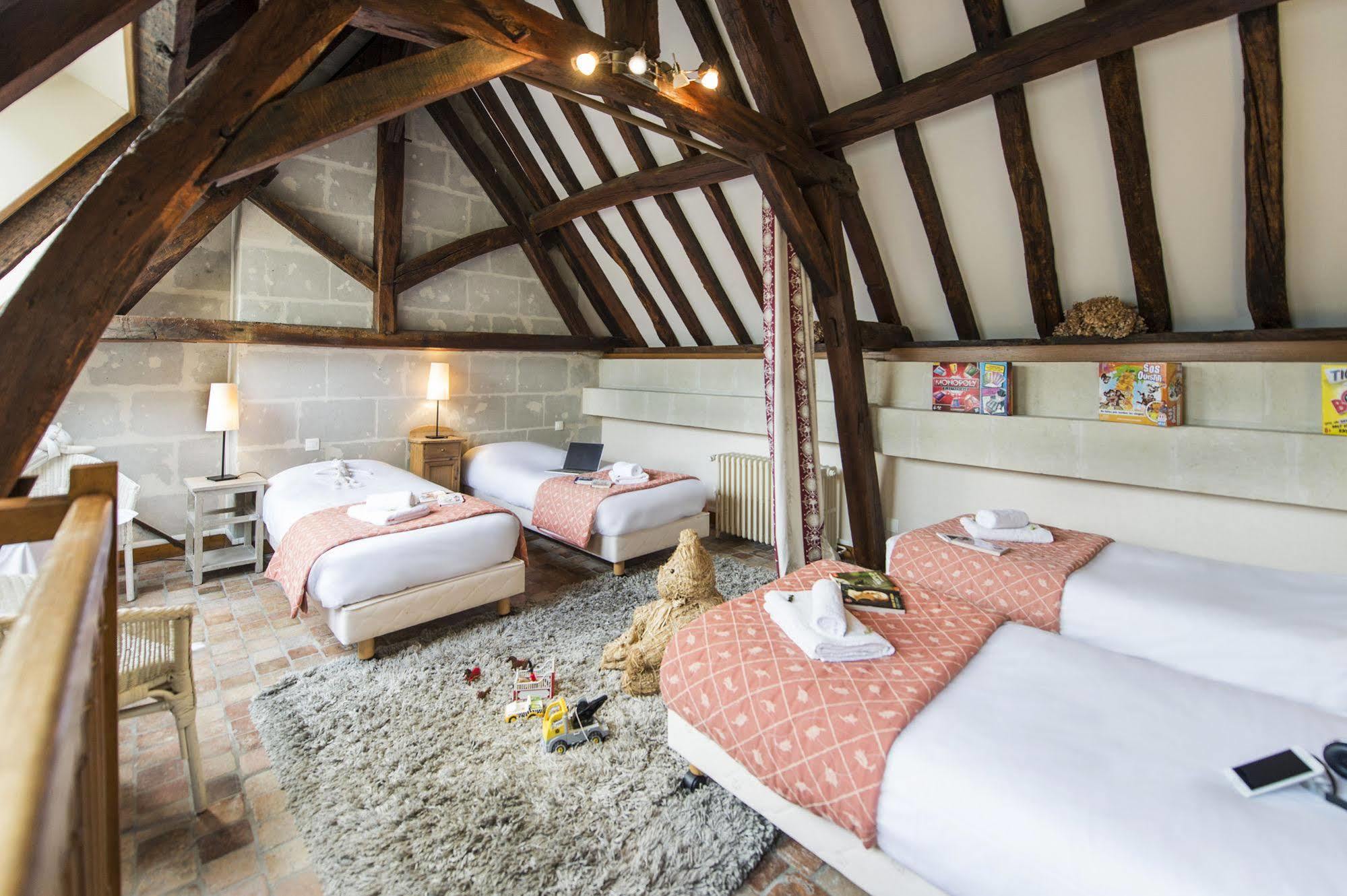 Cristal Hotel Restaurant - Logis Hotels โซมูร์ ภายนอก รูปภาพ